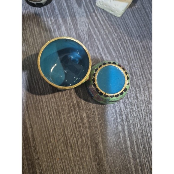 1970's Vintage Owl Trinket Jewelry Ring Box Brass Cloisonne Enamel 2" Tall (C) - Picture 7 of 7